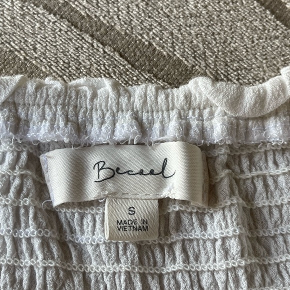 Becaal Top - Picture 4 of 4